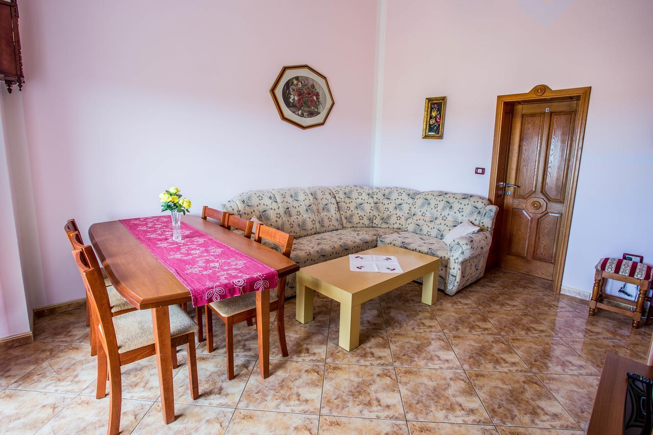 Villa Veli Vrh Pula Exterior photo