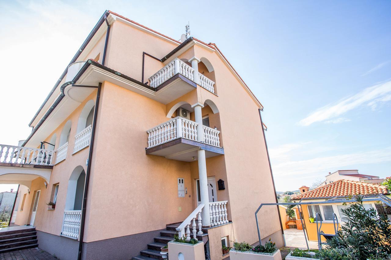 Villa Veli Vrh Pula Exterior photo