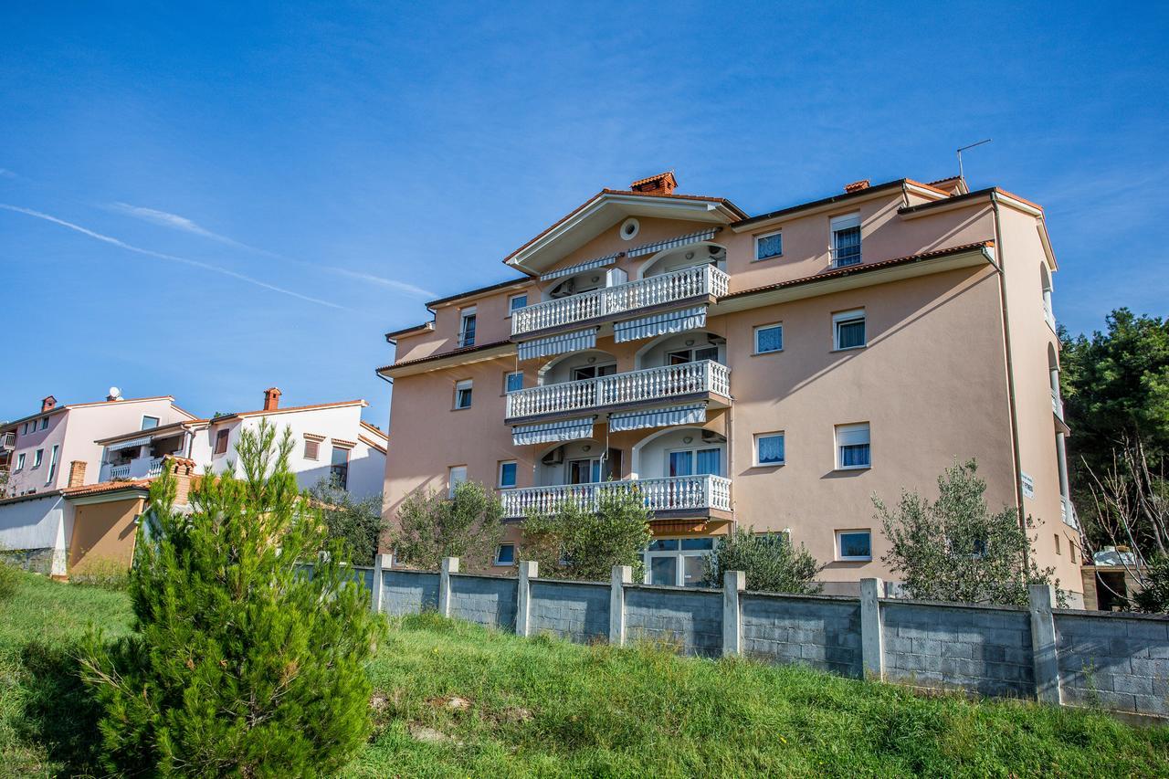 Villa Veli Vrh Pula Exterior photo