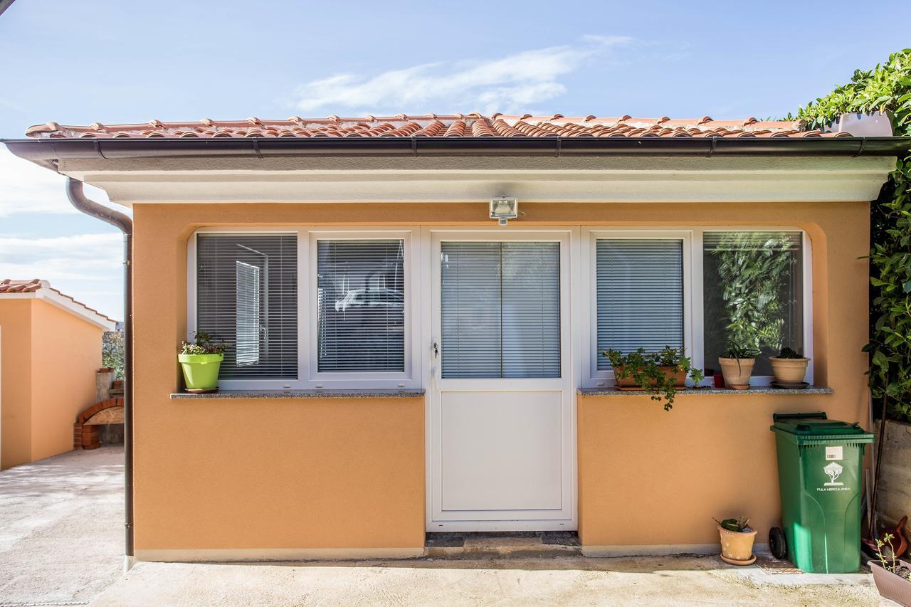 Villa Veli Vrh Pula Exterior photo