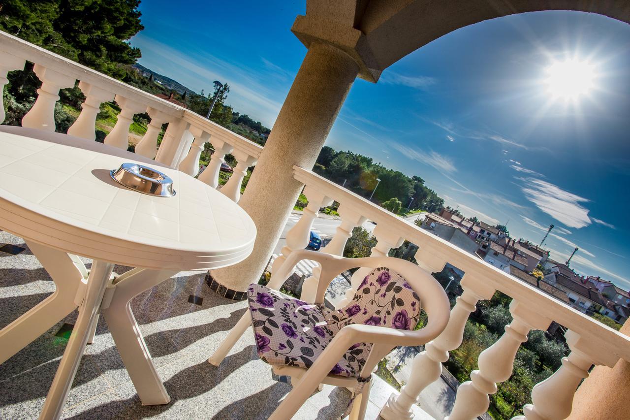 Villa Veli Vrh Pula Exterior photo