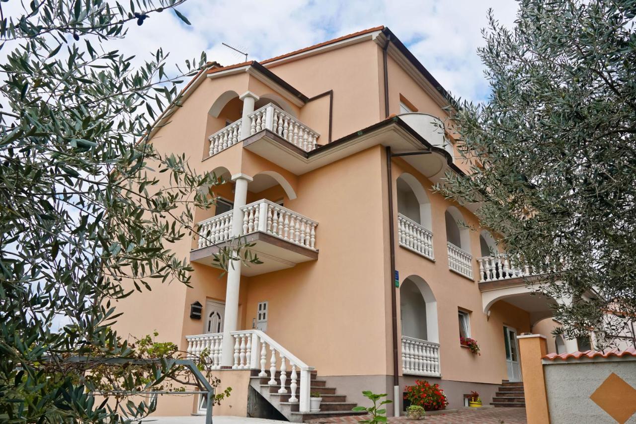 Villa Veli Vrh Pula Exterior photo